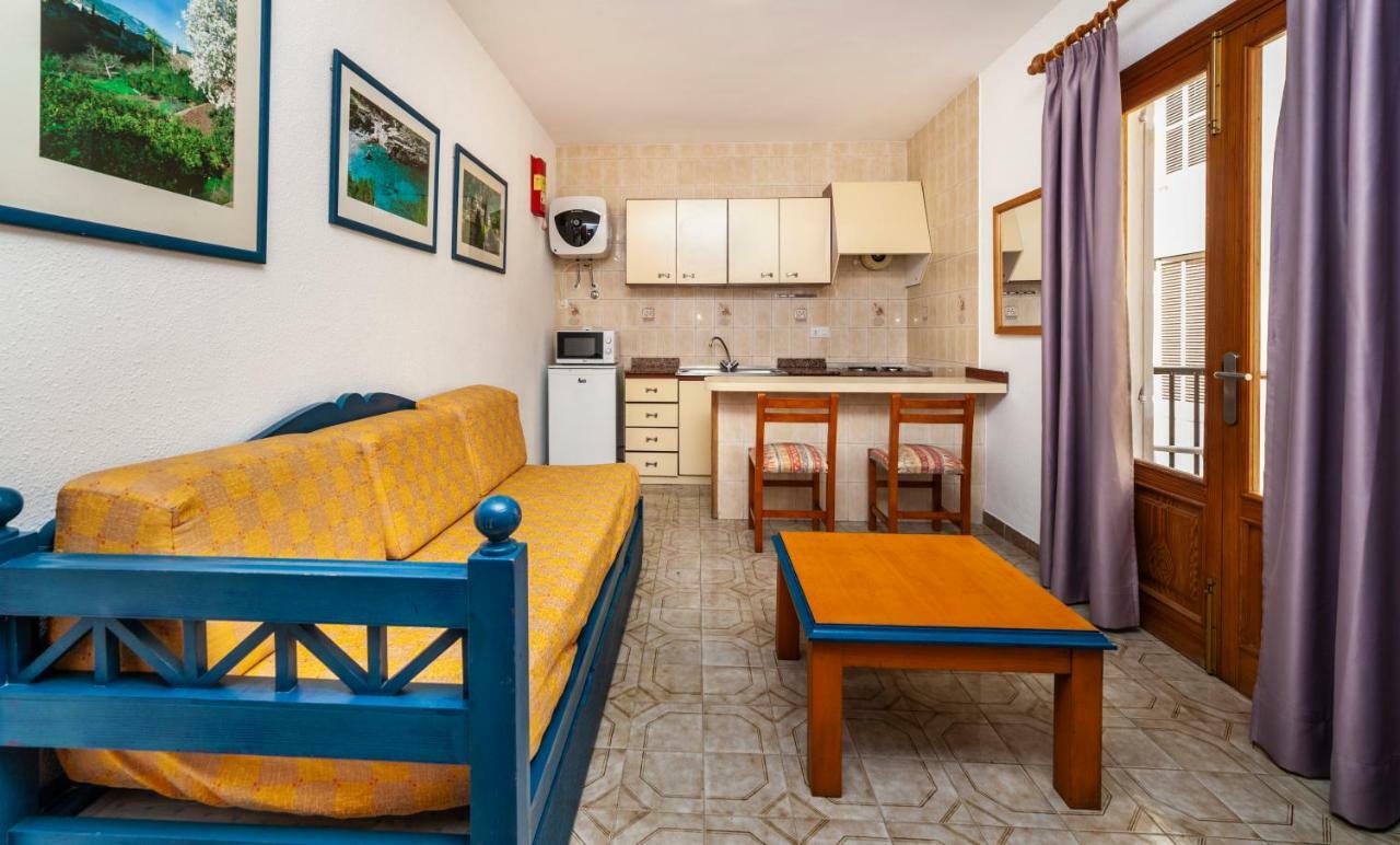 Apartamentos Charlys Can Picafort Can Picafort  Eksteriør billede