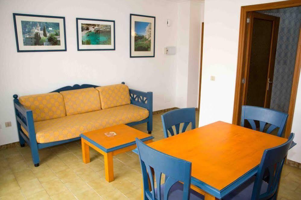 Apartamentos Charlys Can Picafort Can Picafort  Eksteriør billede