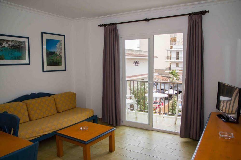 Apartamentos Charlys Can Picafort Can Picafort  Eksteriør billede